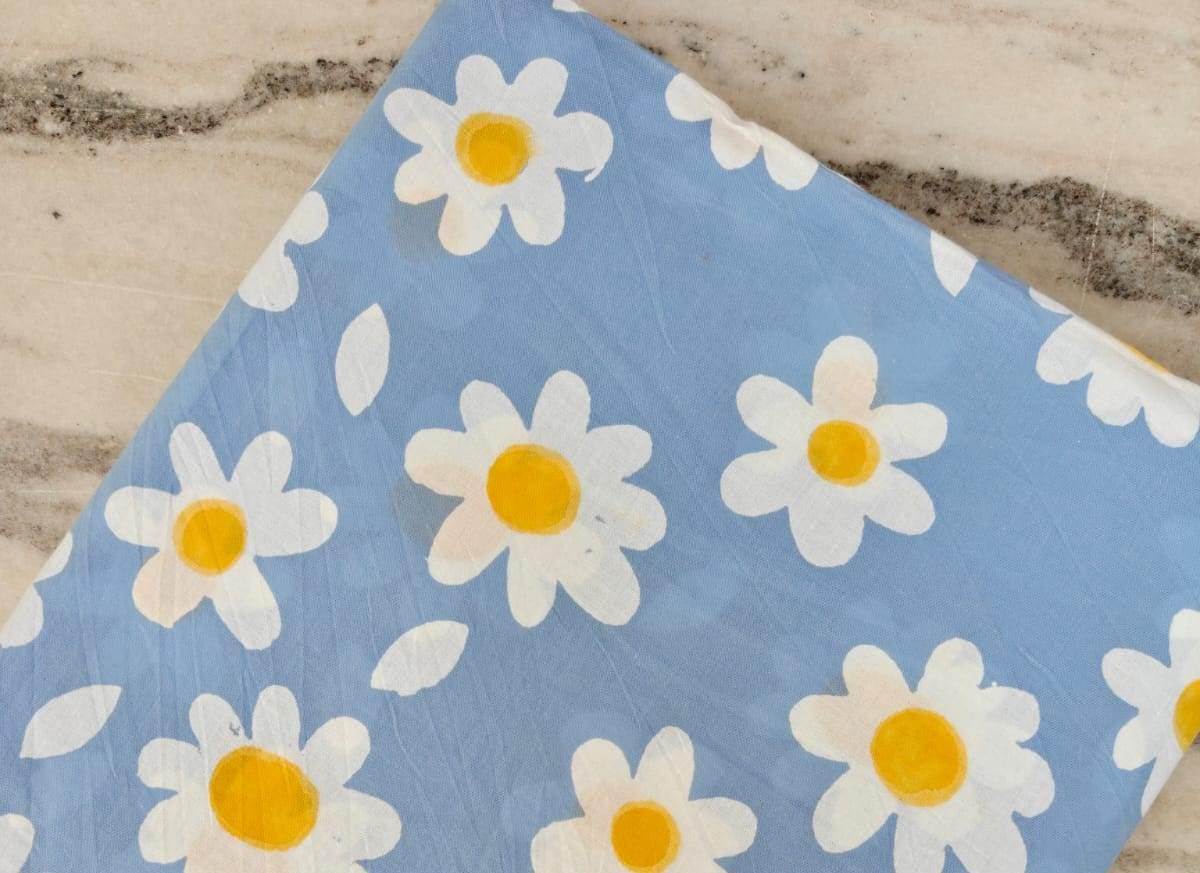 Blue Daisy Cotton Fabric, Floral Cotton Fabric by the Yard, Retro Daisy Fabric, Napkins Fabric, Table Cover Fabric, Curtains Loose Fabric