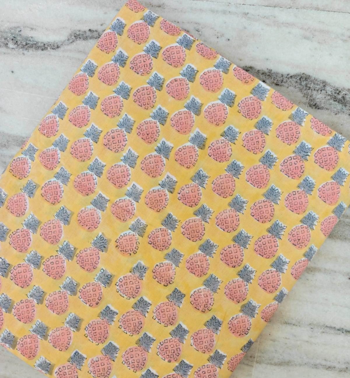 Yellow Pineapple Cotton Fabric, Tropical Fruit Print Fabric, Summer Cotton Fabric by the Yard, Pineapple Pattern Fabric for Sewing Fabric