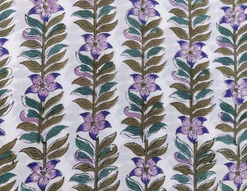 White Purple Floral Cotton Fabric, Soft Cotton Fabric by the Yard, Quilting, Sewing, Dressmaking, Fabric for Loose Running, Textile Fabric