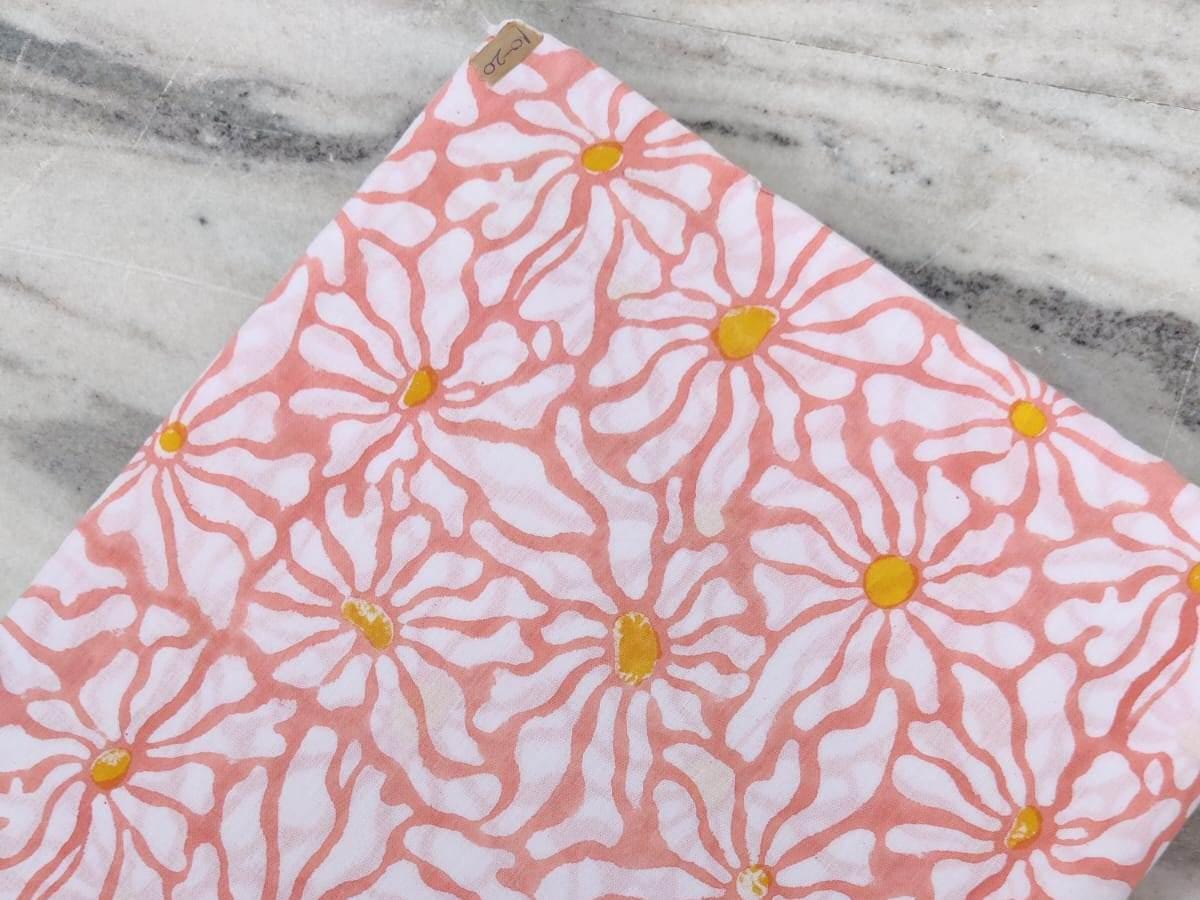 Peach Daisy Floral Cotton Fabric, Soft Cotton Floral 100% Cotton Fabric By The Yard, Quilting, Sewing, Dressmaking, Textile Fabric
