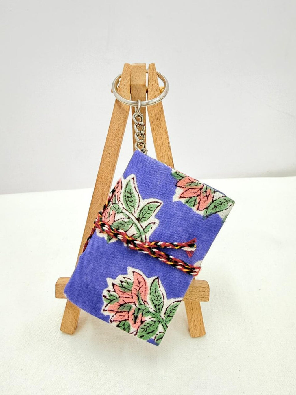 Handmade Fabric Notebook Keyring, Cute Pocket Journal Key Chain, Small Notebook Keychain, Gift for Friends, Purse Charm, Mini Diary Keychain