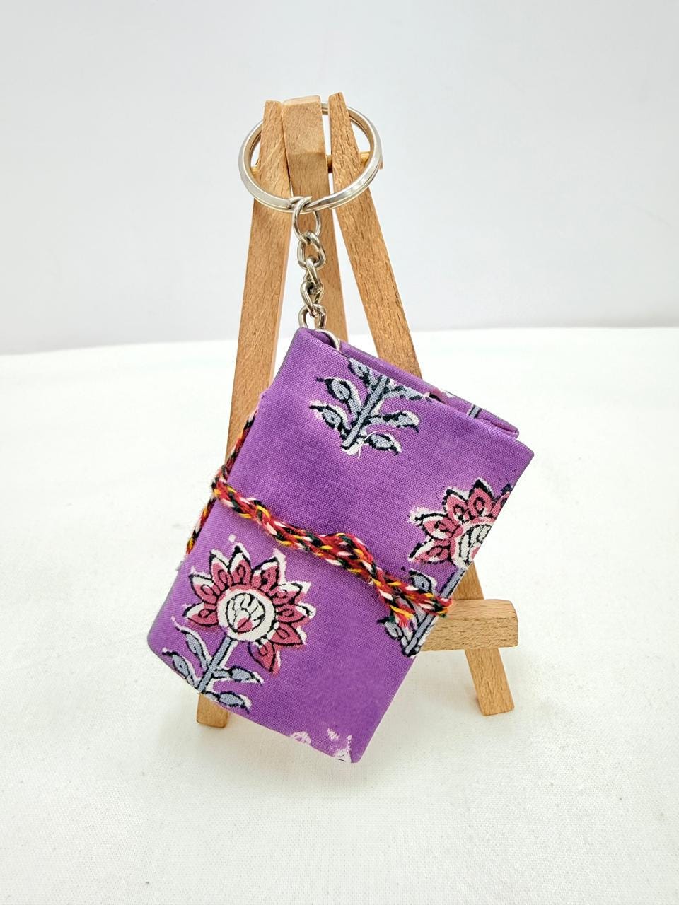 Handmade Fabric Notebook Keyring, Cute Pocket Journal Key Chain, Small Notebook Keychain, Gift for Friends, Purse Charm, Mini Diary Keychain