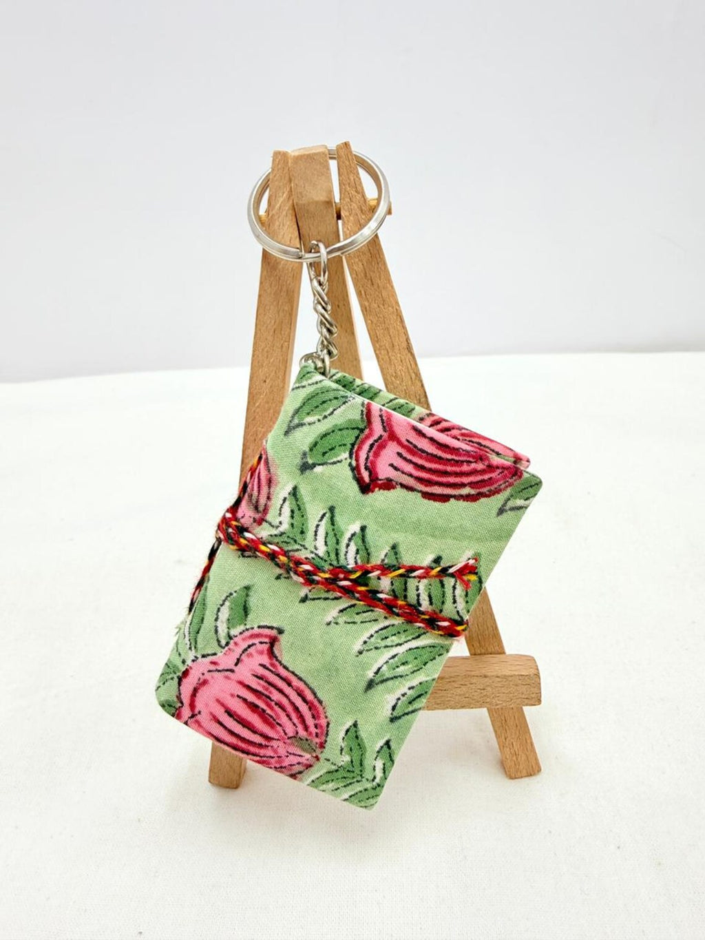 Handmade Fabric Notebook Keyring, Cute Pocket Journal Key Chain, Small Notebook Keychain, Gift for Friends, Purse Charm, Mini Diary Keychain