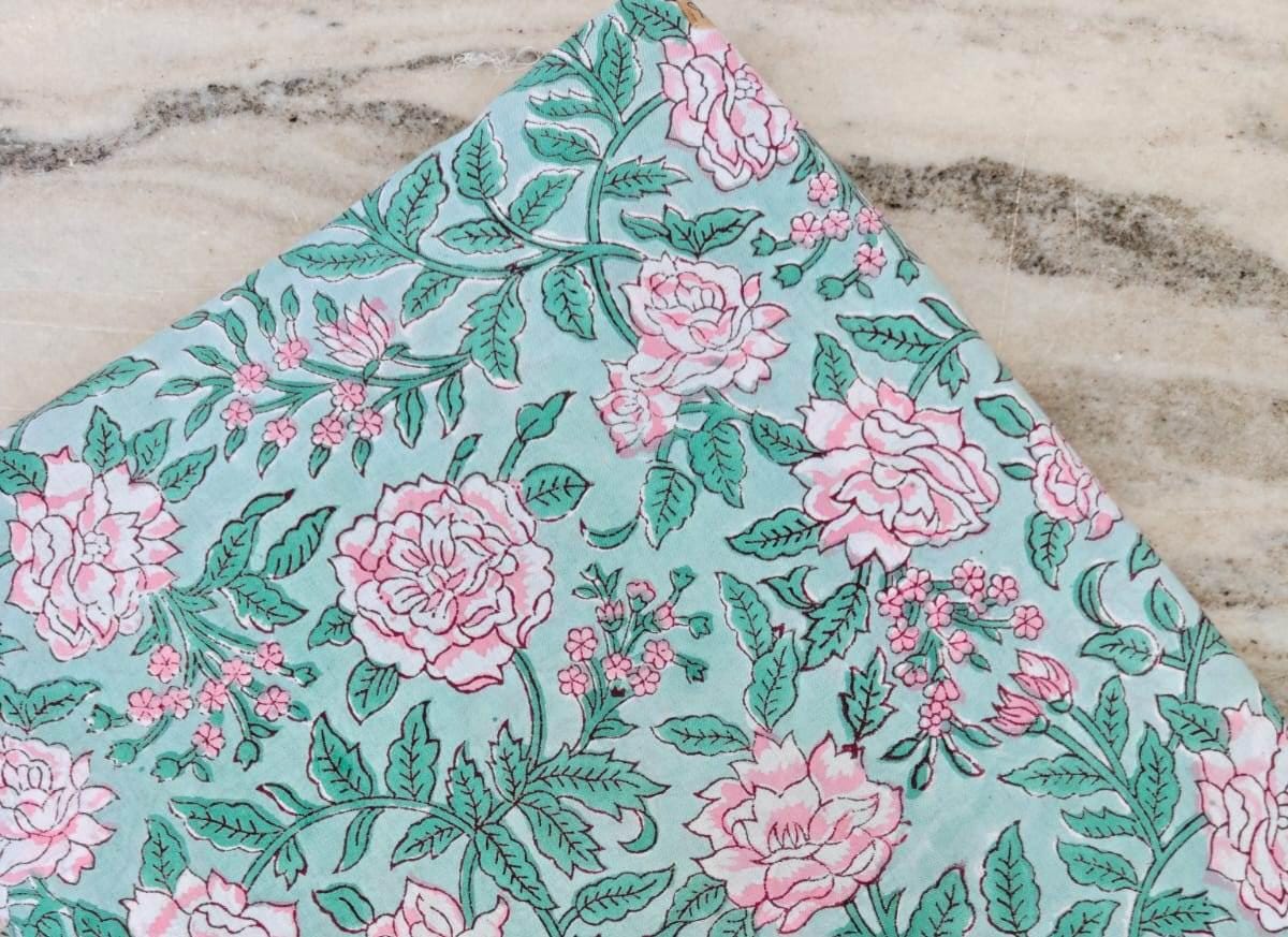 Green Floral Cotton Fabric, 100% Soft Printed Cotton by the Yard, Quilting, Sewing, Dressmaking, Textile Fabric, Loose Running Fabric