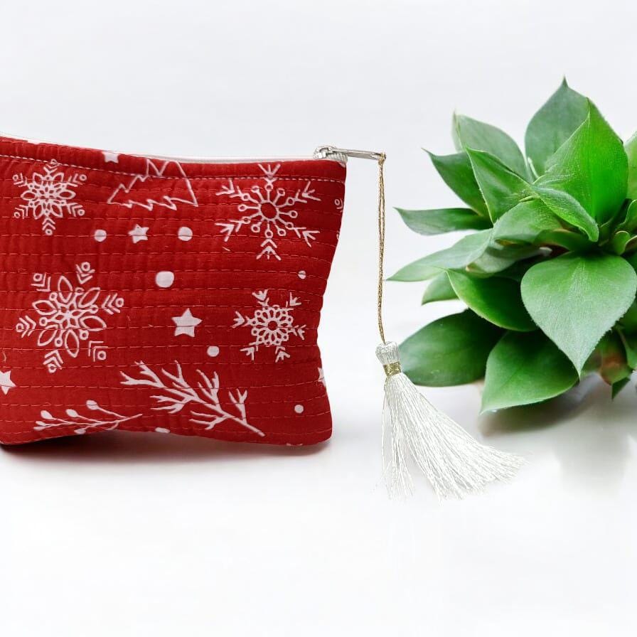 Handmade Quilted Pouch with Red Floral Design – Zipper Bag with Tassel | Christmas Gifts | Gift For Her | Tote Bags | Gift For Bags