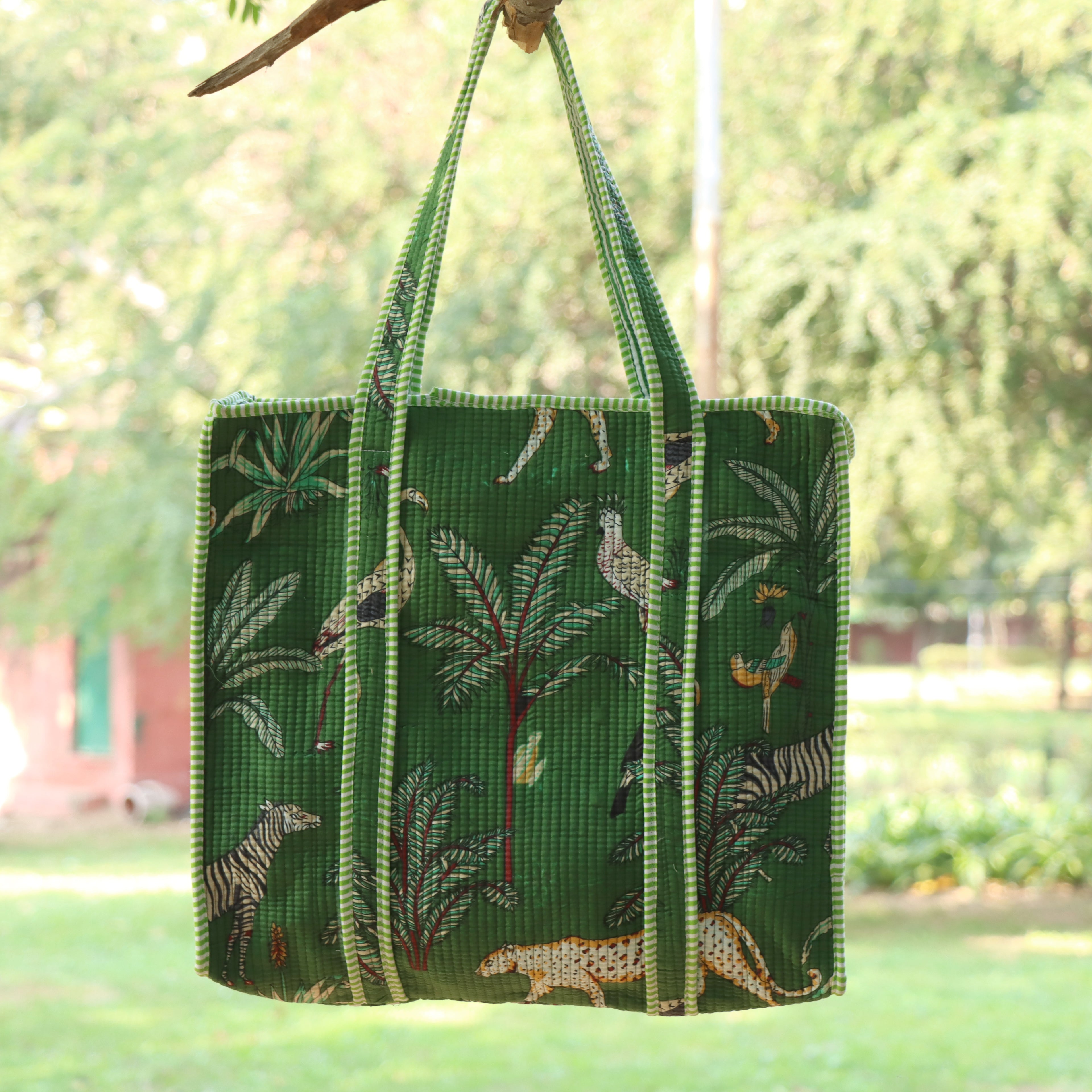 Green Jungle Safari Print Tote Bag, Handmade Quilted Cotton Shoulder Bag, Animal Print Eco Friendly Reusable Market & Travel Tote (Copy)