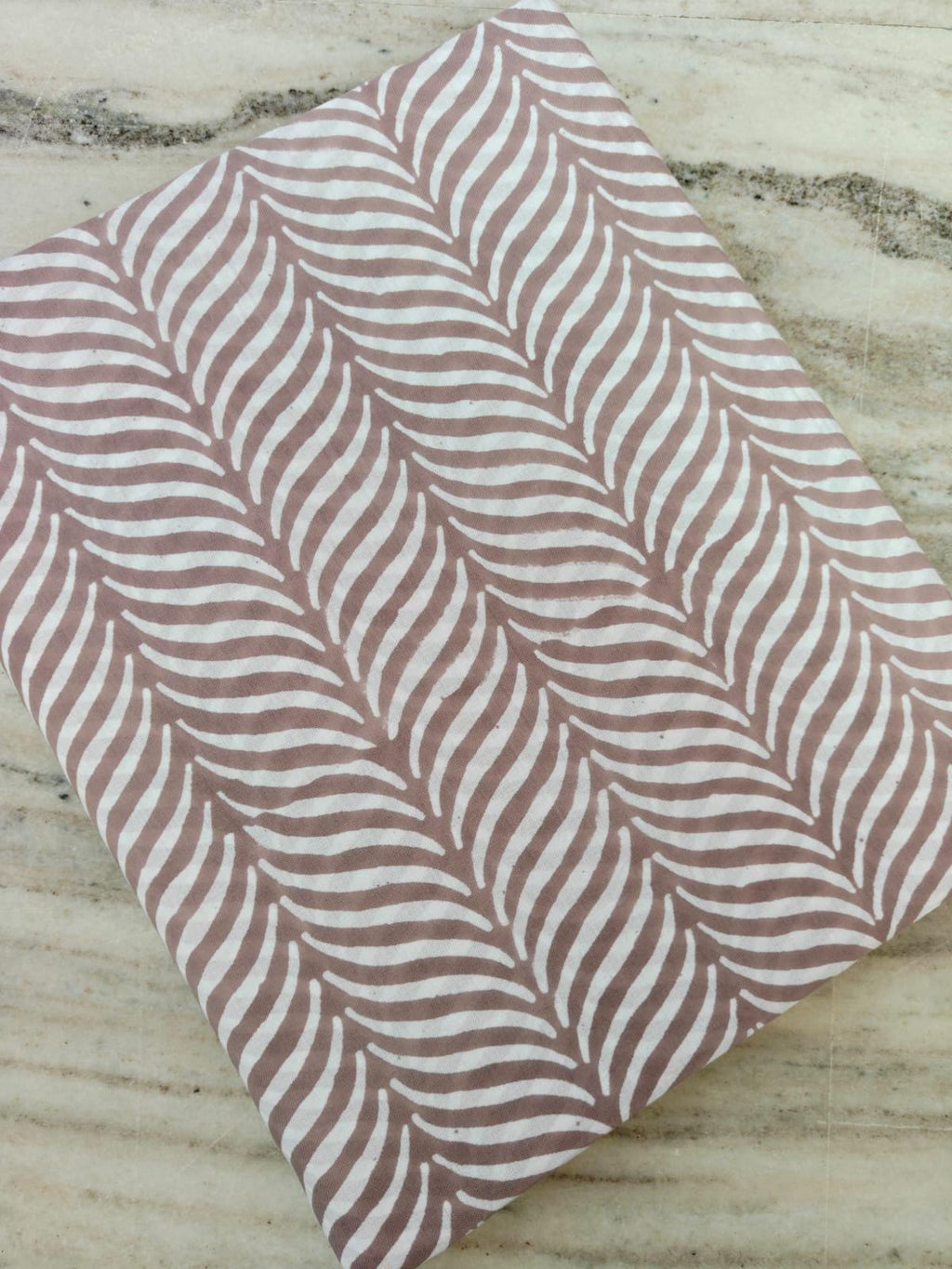 Dusty Rose Wave Cotton Fabric, Mauve & White Abstract Fabric, Quilting Fabric Dress Making Fabric By The Yard, Loose Running Fabric, Napkins