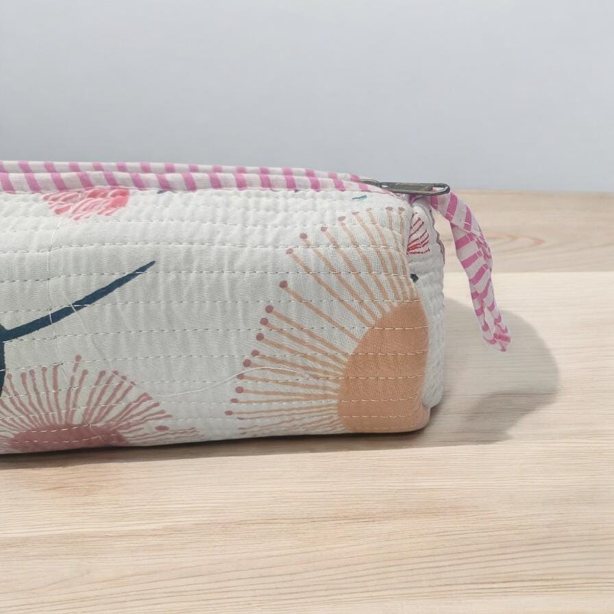 Quilted Floral Makeup Bag, Handmade Cotton Cosmetic Pouch, Modern Botanical Zip Bag, Toiletry Travel Pouch, Small Makeup Organizer, Gifts