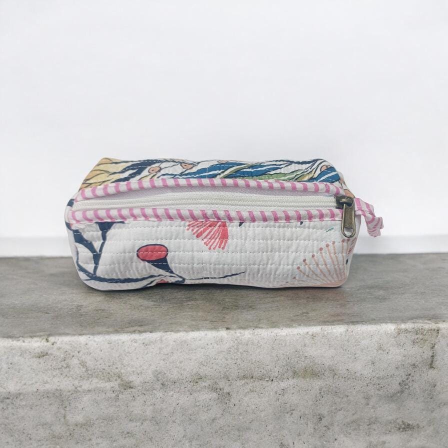 Quilted Floral Makeup Bag, Handmade Cotton Cosmetic Pouch, Modern Botanical Zip Bag, Toiletry Travel Pouch, Small Makeup Organizer, Gifts