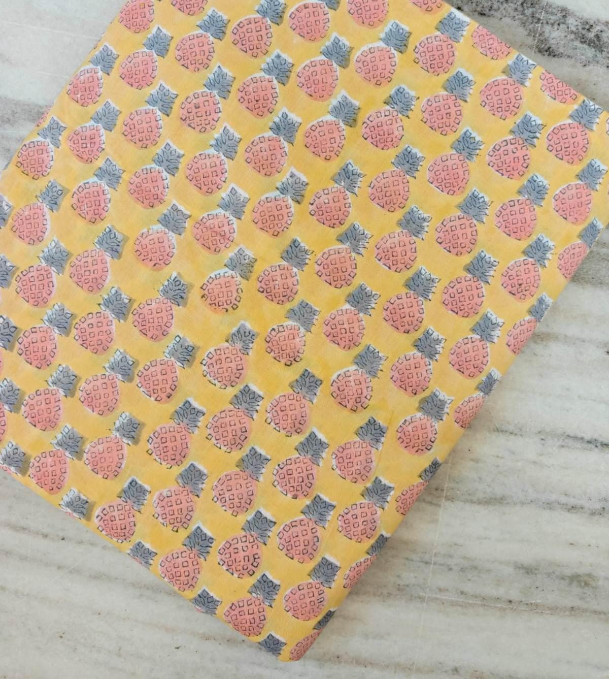 Yellow Pineapple Cotton Fabric, Tropical Fruit Print Fabric, Summer Cotton Fabric by the Yard, Pineapple Pattern Fabric for Sewing Fabric