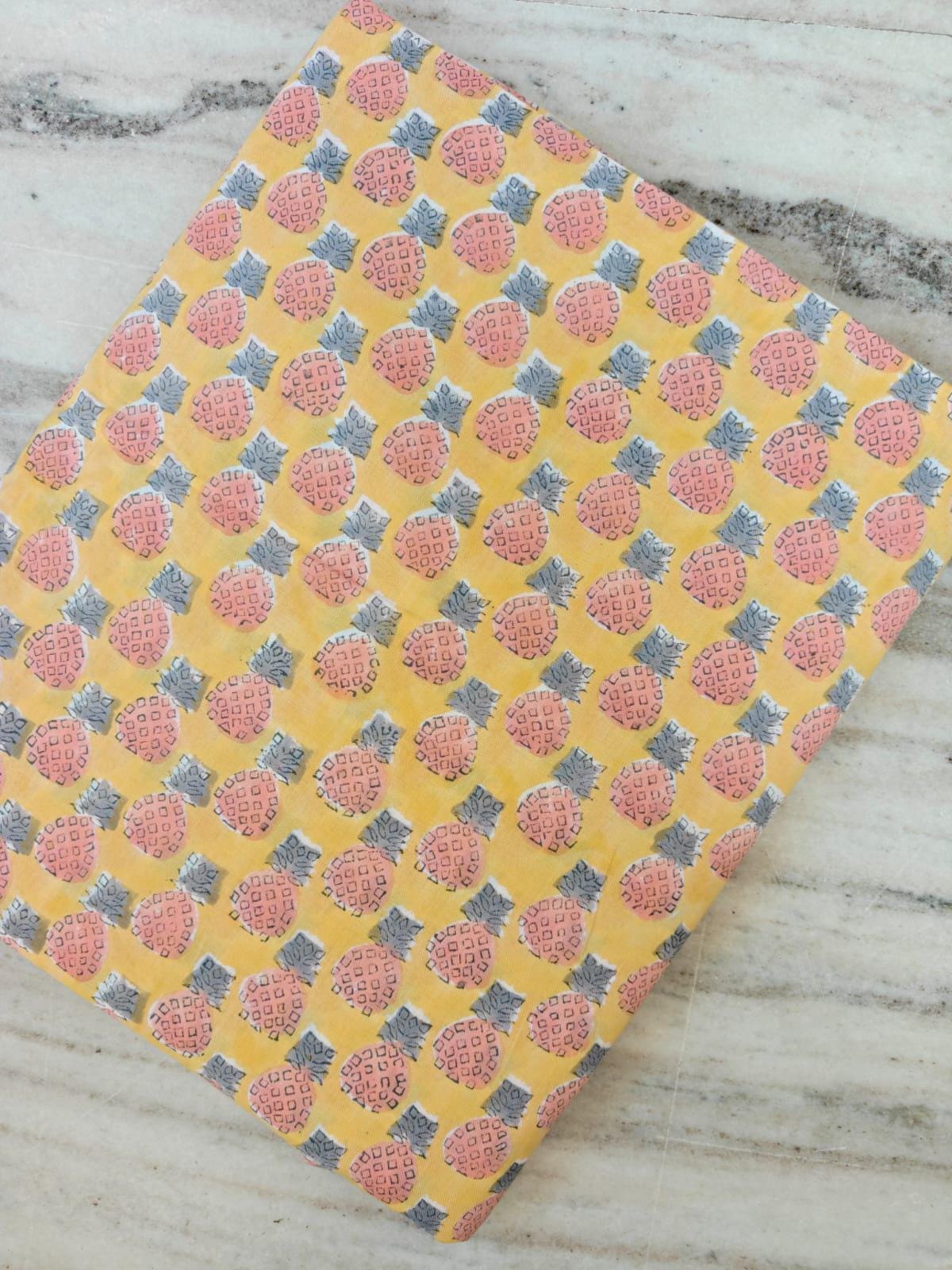 Yellow Pineapple Cotton Fabric, Tropical Fruit Print Fabric, Summer Cotton Fabric by the Yard, Pineapple Pattern Fabric for Sewing Fabric