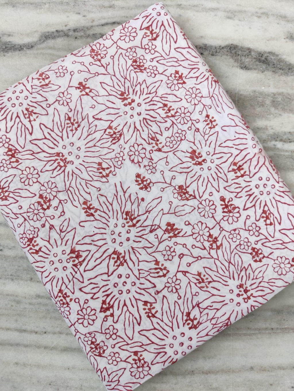 Red Floral Cotton Fabric by the Yard, Lightweight Printed Fabric for Quilting, Sewing and Dressmaking, Loose Running Fabric, Textile Fabric