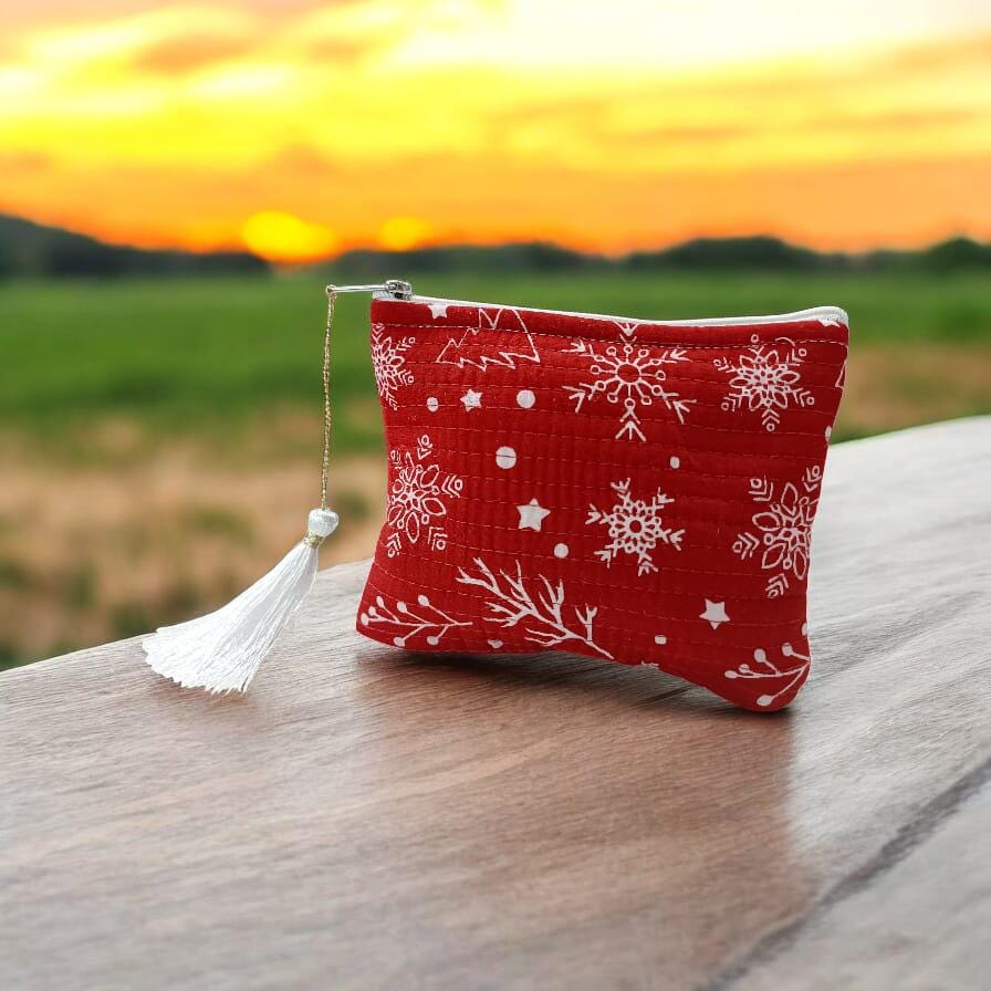 Handmade Quilted Pouch with Red Floral Design – Zipper Bag with Tassel | Christmas Gifts | Gift For Her | Tote Bags | Gift For Bags