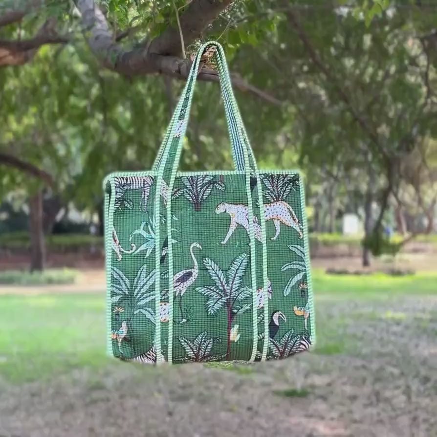 Green Jungle Safari Print Tote Bag, Handmade Quilted Cotton Shoulder Bag, Animal Print Eco Friendly Reusable Market & Travel Tote (Copy)